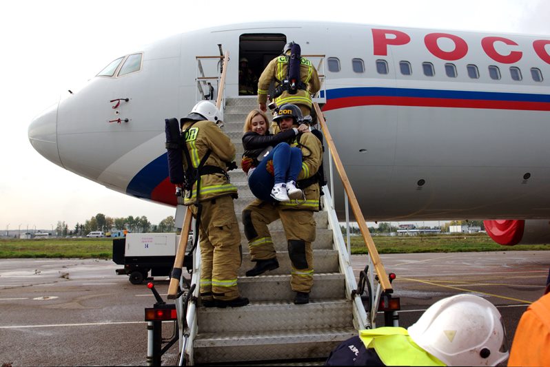 Аэропорт Пулково провел осенние аварийно-спасательные учения