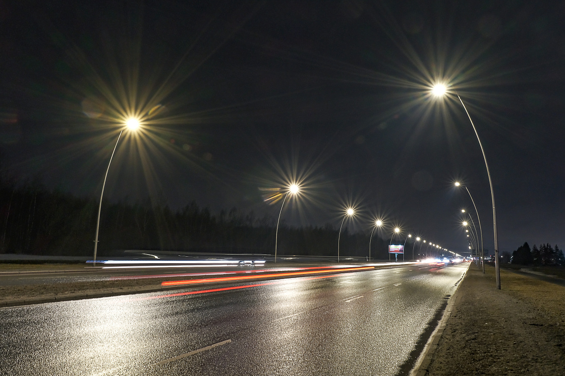 По дороге в Пулково установили фонари нового поколения 